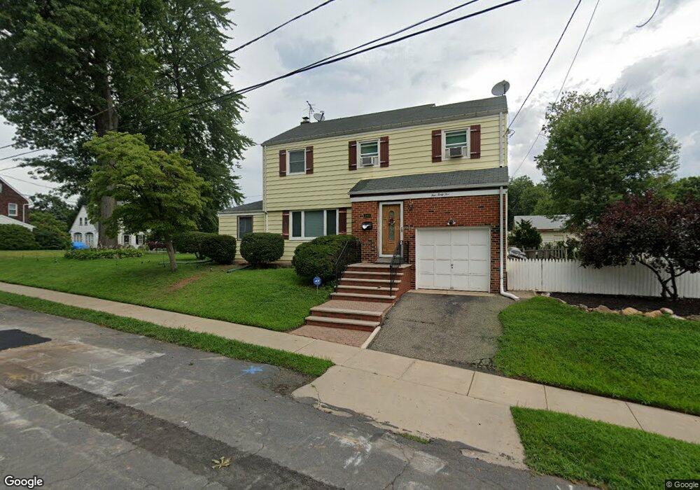 445 Twin Oaks Rd, Union, NJ 07083 - photo 1