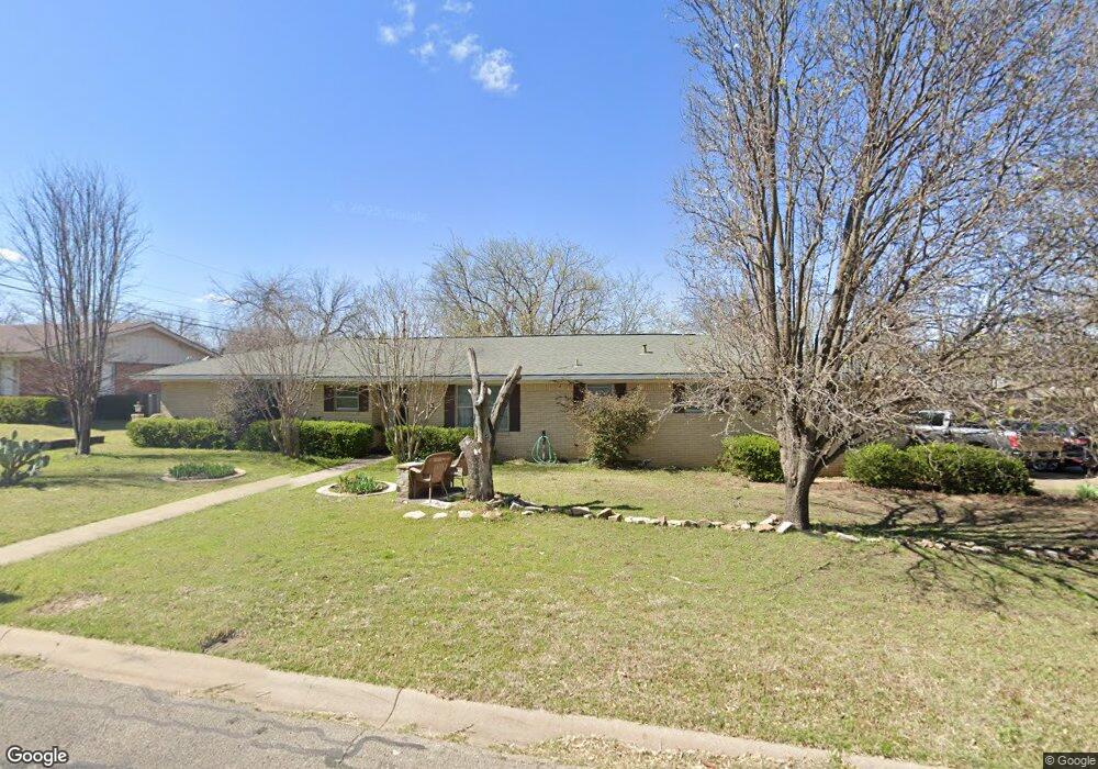 1206 Crestwood Dr, Cleburne, TX 76033 - photo 1