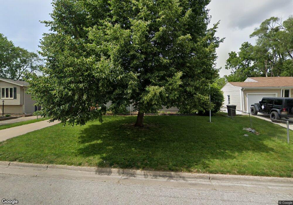 2608 E Madison Ave, Des Moines, IA 50317 - photo 1