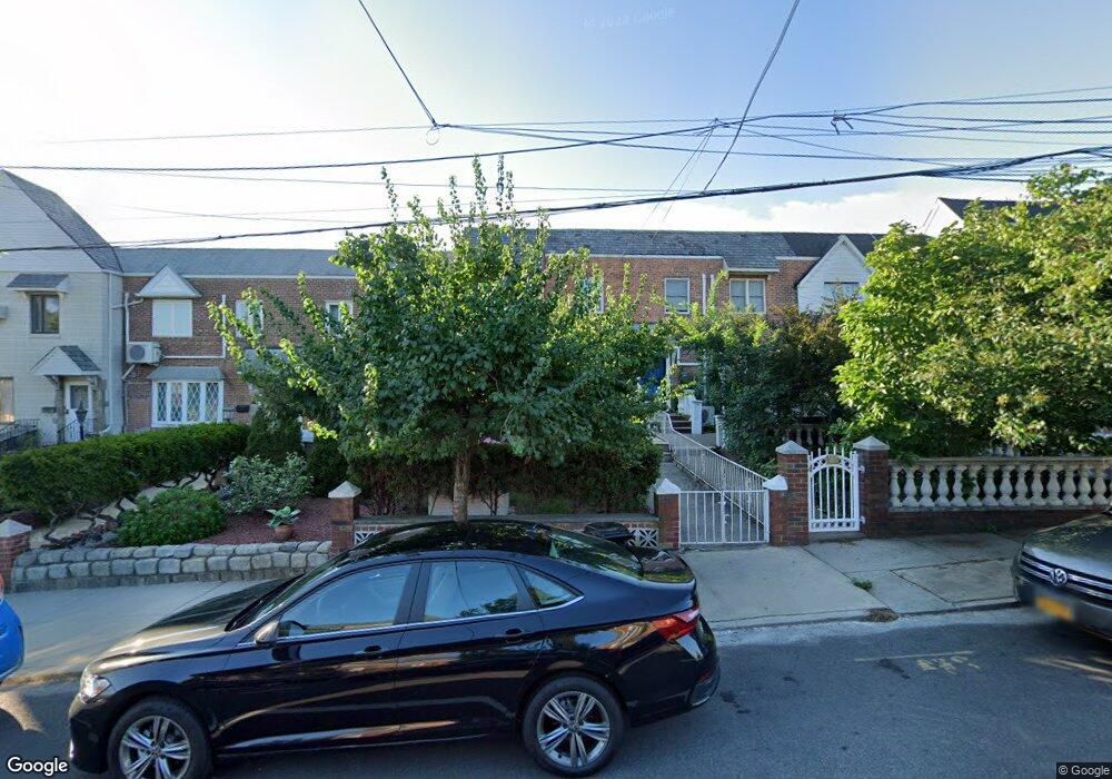 20-07 43rd St unit 2, Astoria, NY 11105 - photo 1