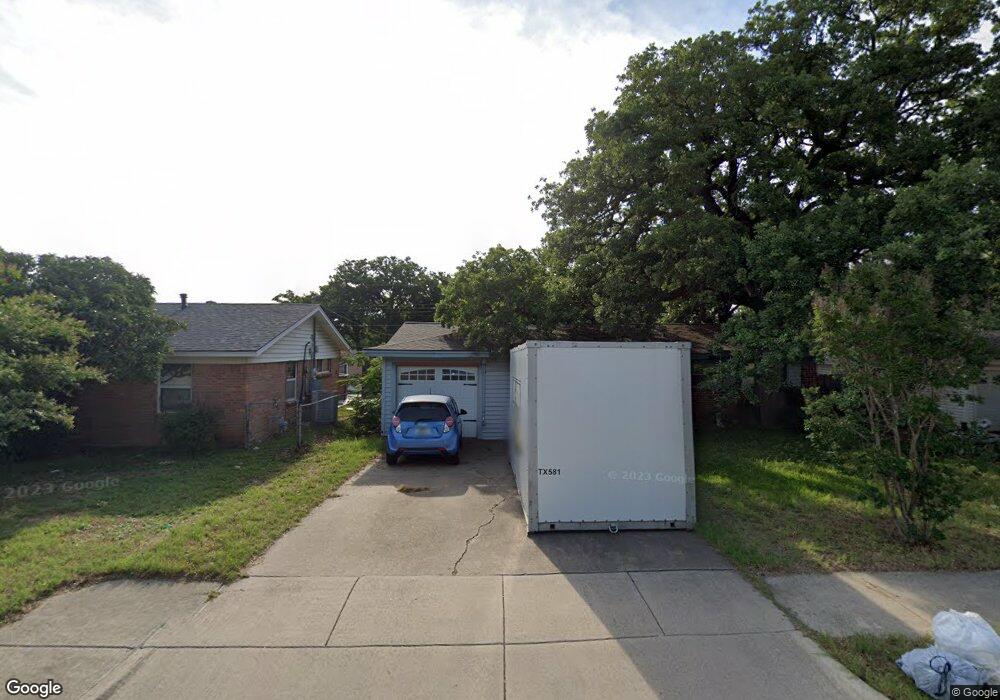 884 Jerry Ln, Bedford, TX 76022 - photo 1