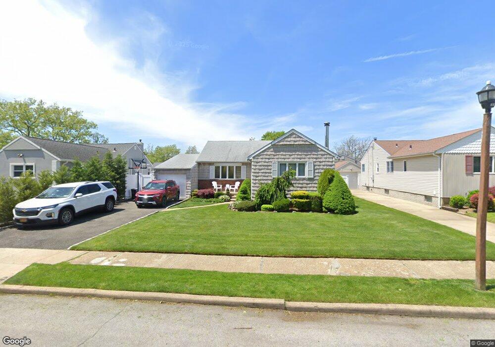 382 Eton Rd, Franklin Square, NY 11010 - photo 1