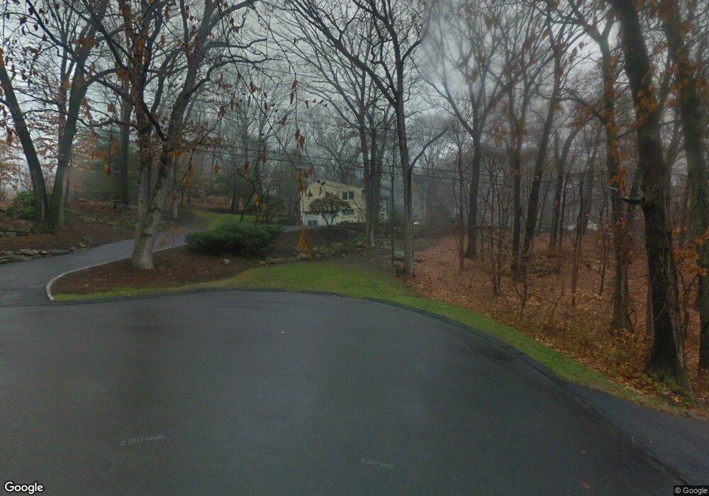 23 Tamarack Cir, Trumbull, CT 06611 - photo 1