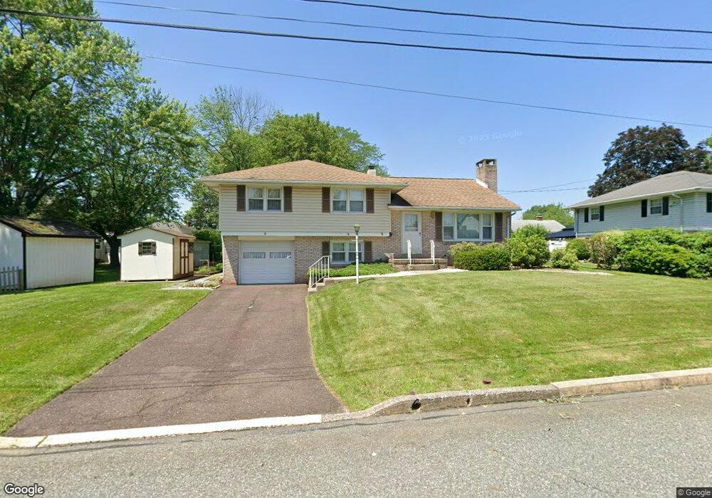 6 Pickett Ln, Quakertown, PA 18951 - photo 1