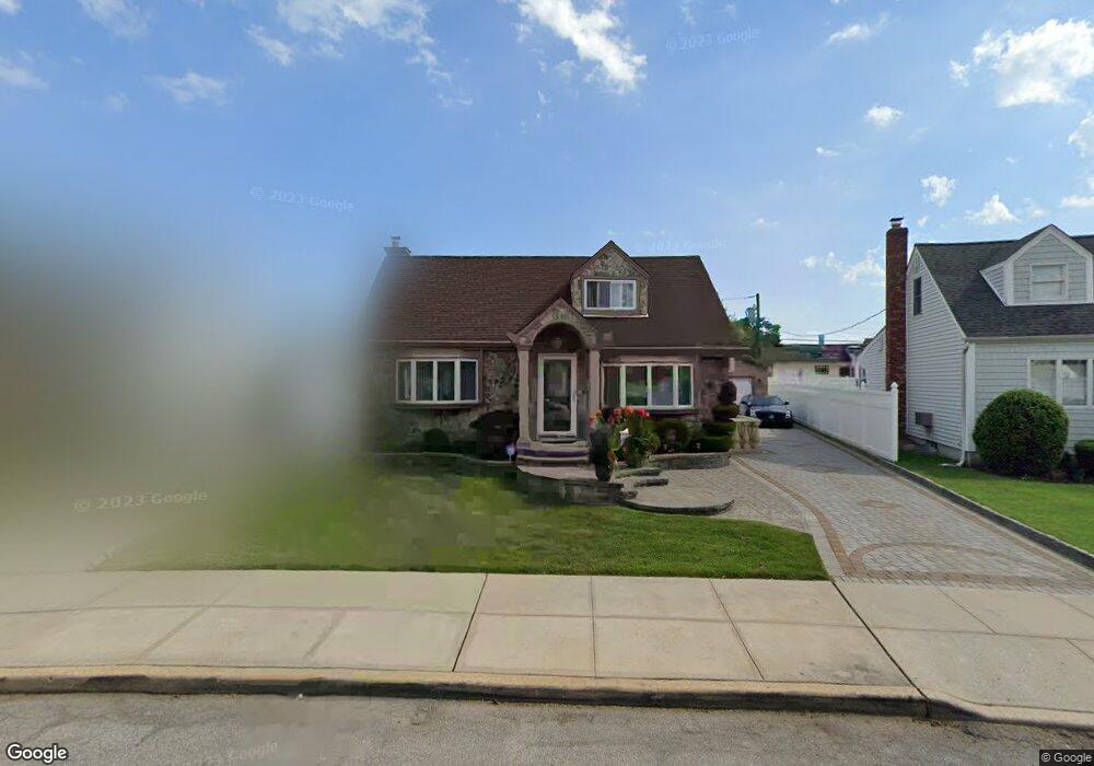 745 Caryl St, Franklin Square, NY 11010 - photo 1