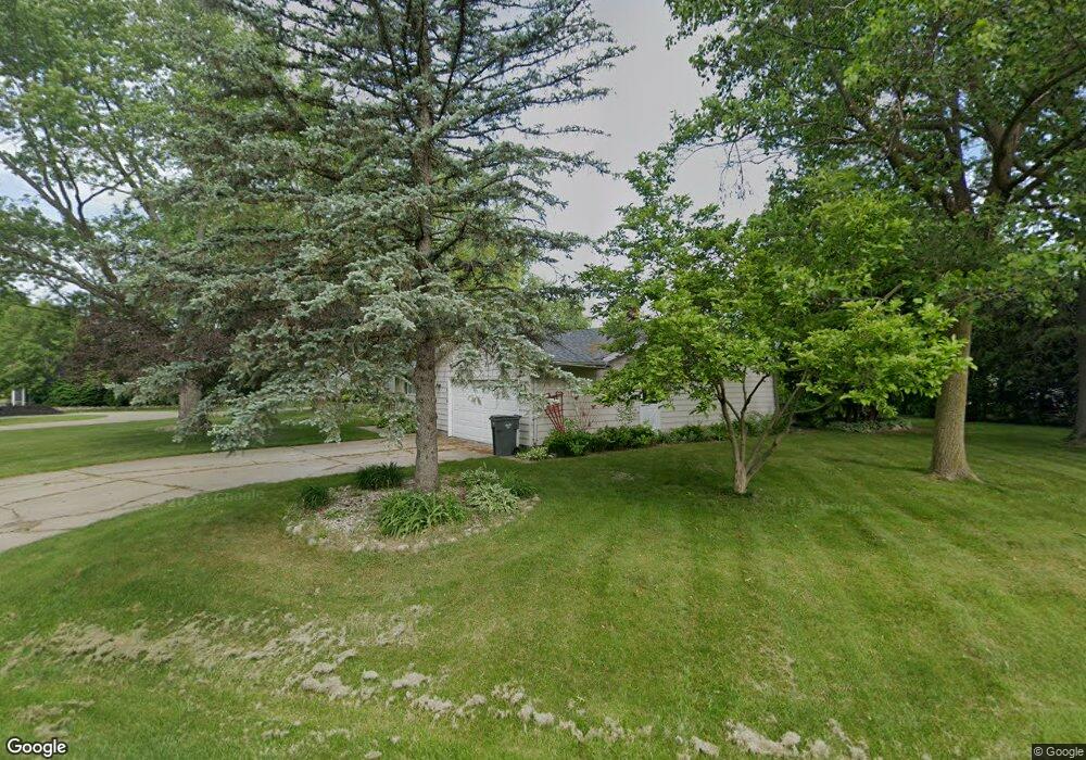 1010 Beechwood Dr, Nappanee, IN 46550 - photo 1