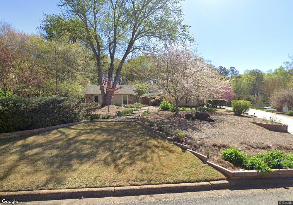 655 Saddle Creek Cir, Roswell, GA 30076 - photo 1