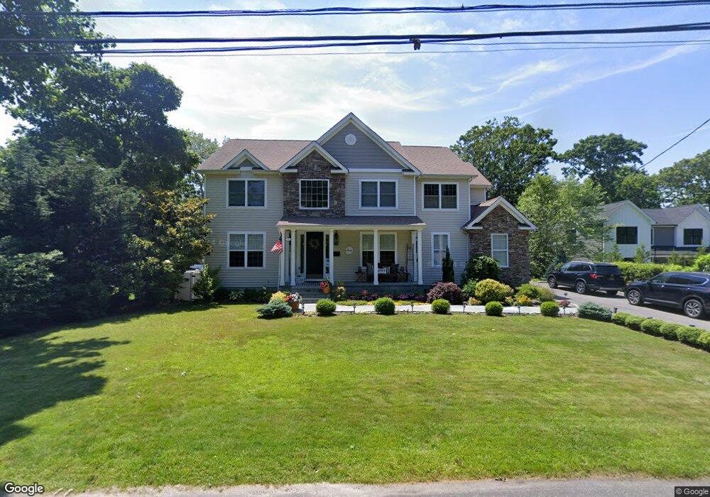 72 Ocean Ave, Bayport, NY 11705 - photo 1