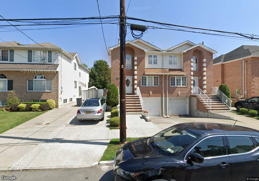 353 Willowbrook Rd, Staten Island, NY 10314 - photo 1