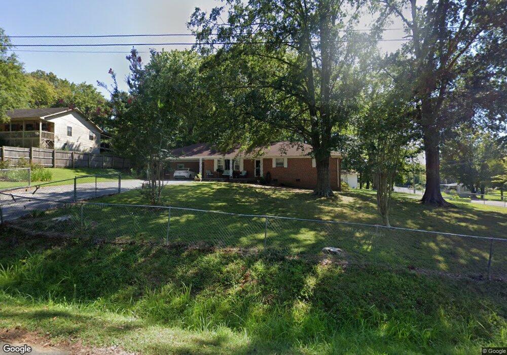 300 Kay Dr NE, Dalton, GA 30721 - photo 1