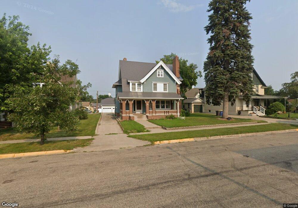 225 3rd Ave SE, Jamestown, ND 58401 - photo 1