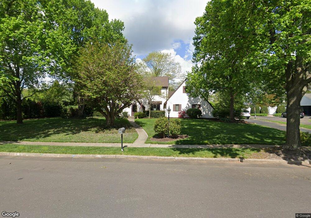 559 Sentinel Rd, Moorestown, NJ 08057 - photo 1