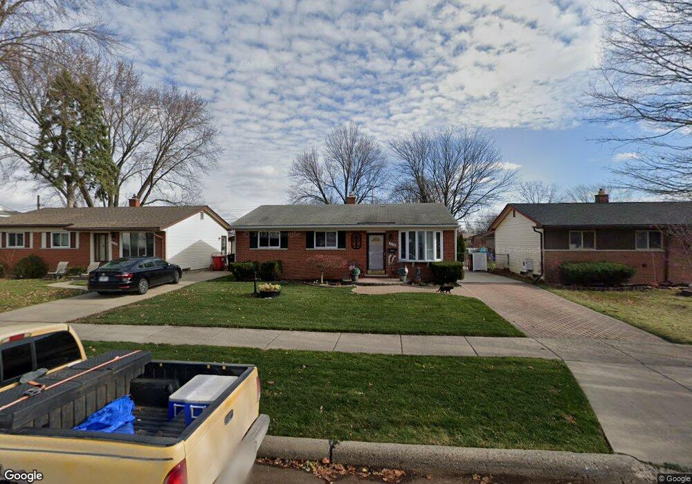30562 Bluehill St, Roseville, MI 48066 - photo 1