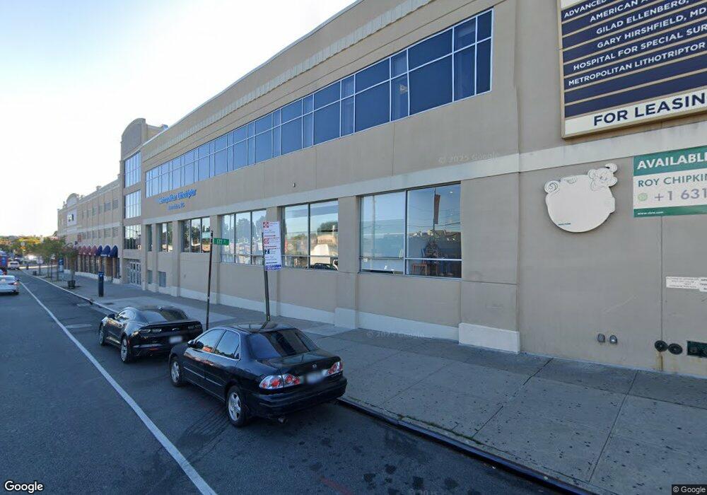 176-60 Union Turnpike unit 115, Fresh Meadows, NY 11366 - photo 1
