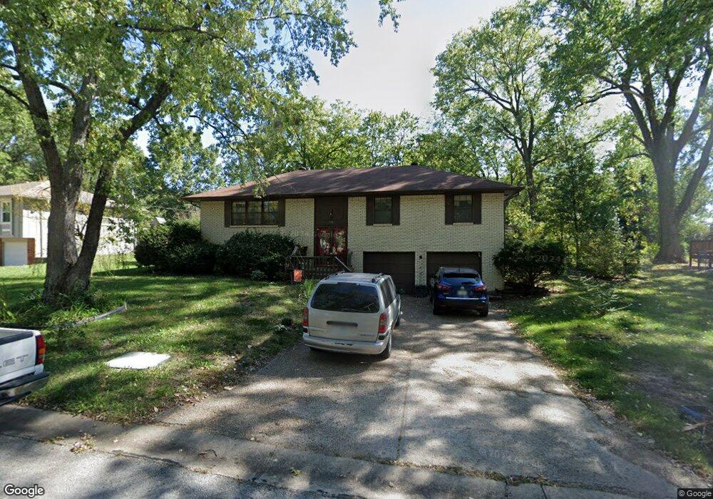 519 S Adams St, Raymore, MO 64083 - photo 1