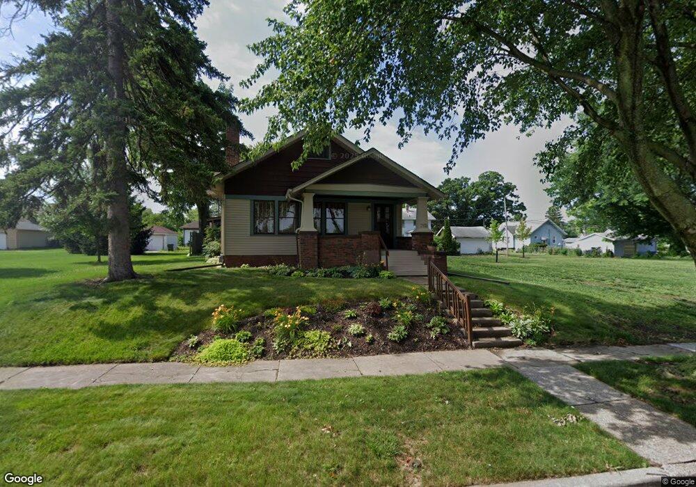 1327 Elm St, Davenport, IA 52803 - photo 1