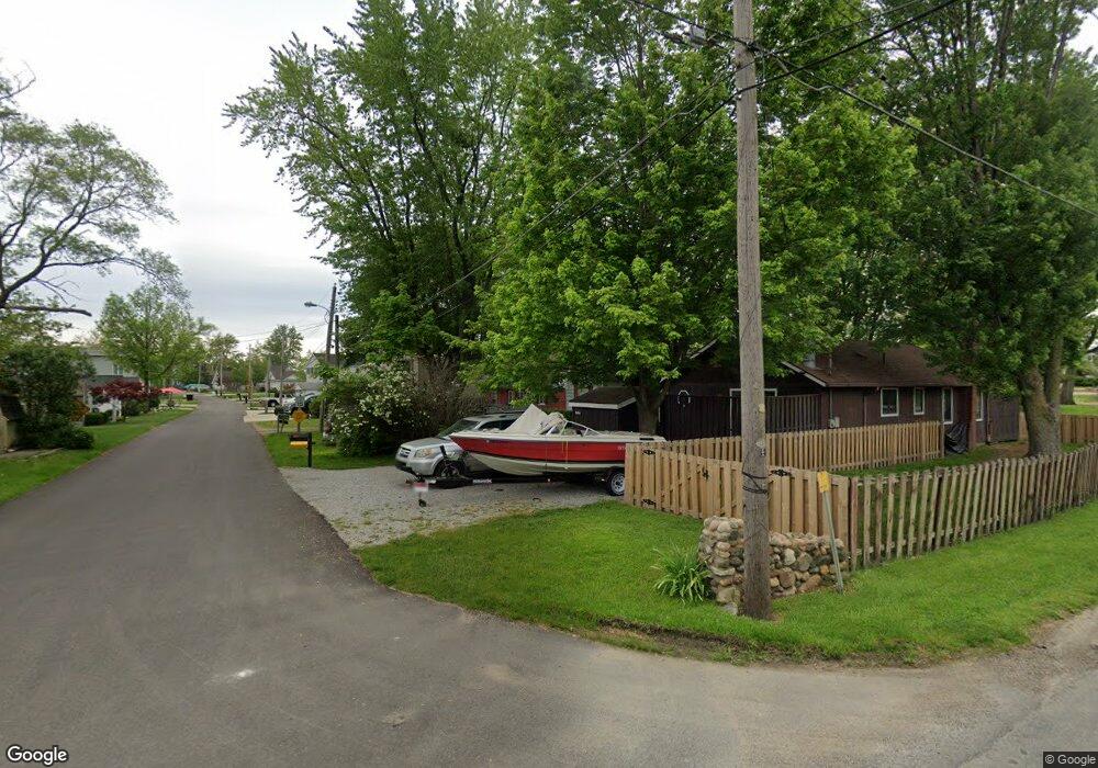 9702 N Bayshore Dr, Syracuse, IN 46567 - photo 1