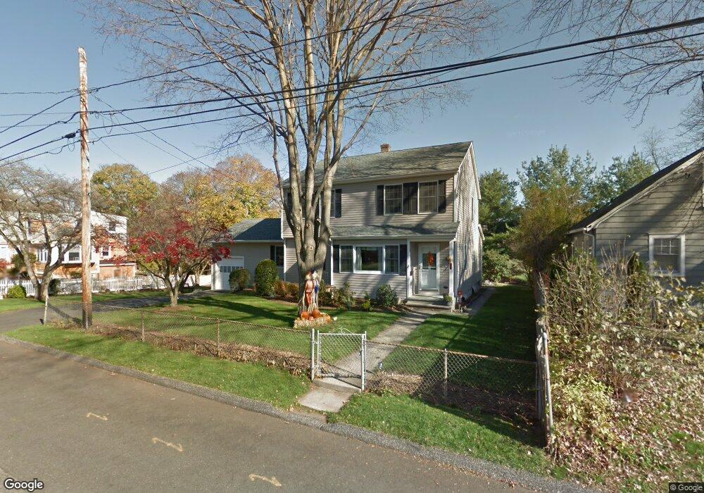 42 Lakeview Dr, Norwalk, CT 06850 - photo 1