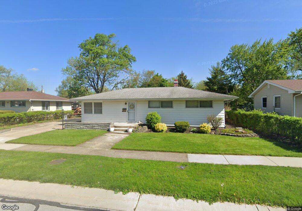 208 Crestview Ln, Crown Point, IN 46307 - photo 1