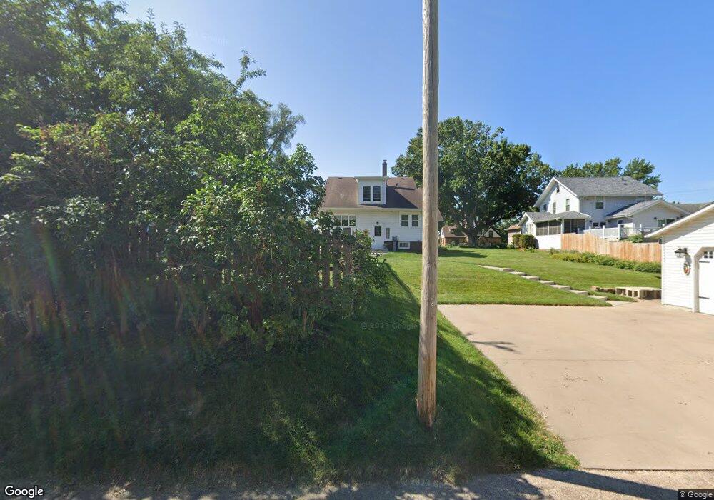 1616 E High St, Davenport, IA 52803 - photo 1