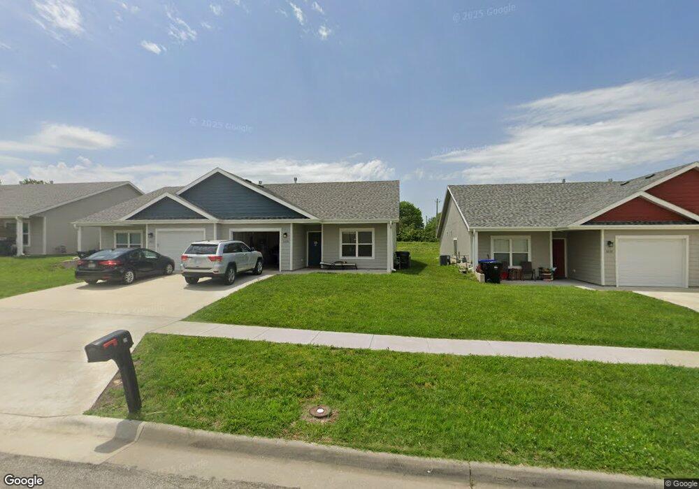 3239 SW Clare Ave, Topeka, KS 66611 - photo 1