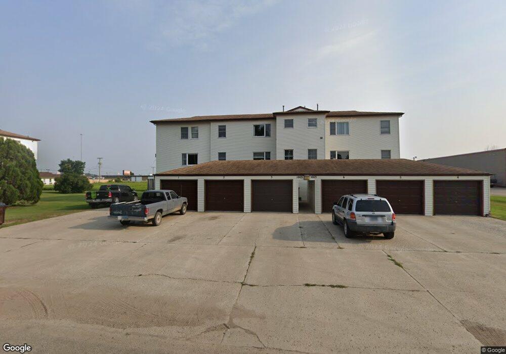 1011 19th St SW, Jamestown, ND 58401 - photo 1