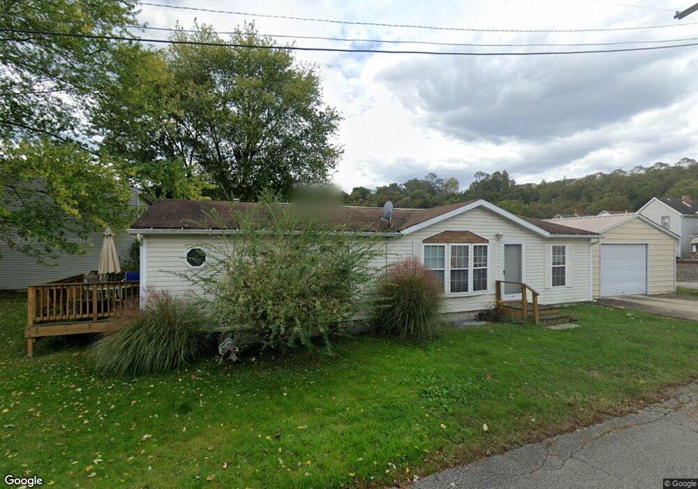 613 S Elm St, East Vandergrift, PA 15629 - photo 1