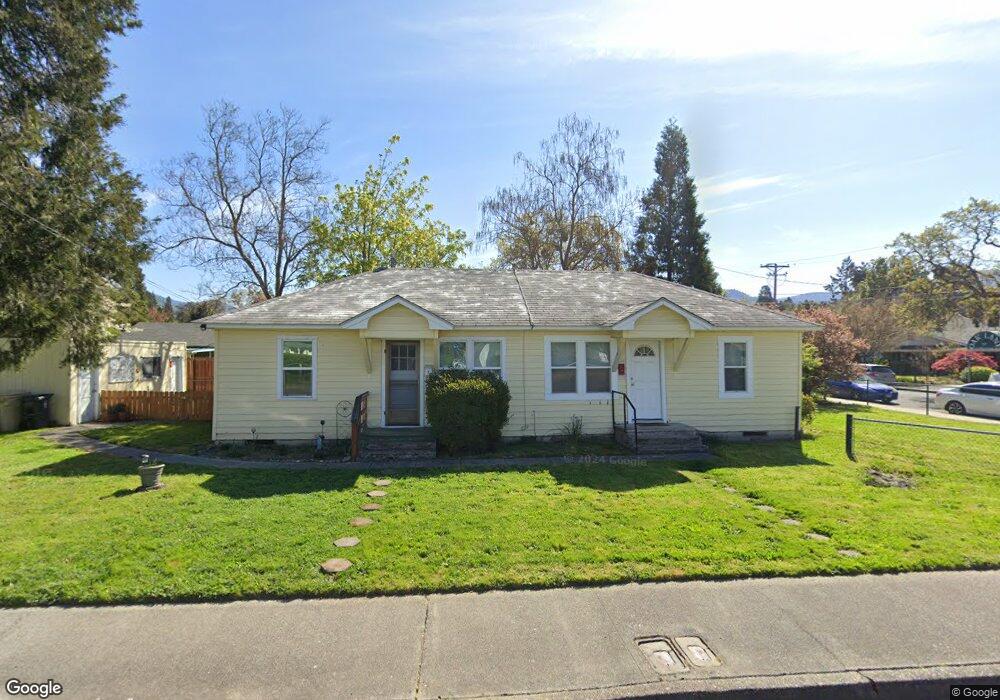939 SW Oak St, Grants Pass, OR 97526 - photo 1