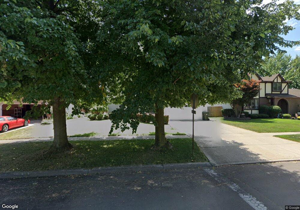 991 Thomas Fox Dr E, North Tonawanda, NY 14120 - photo 1