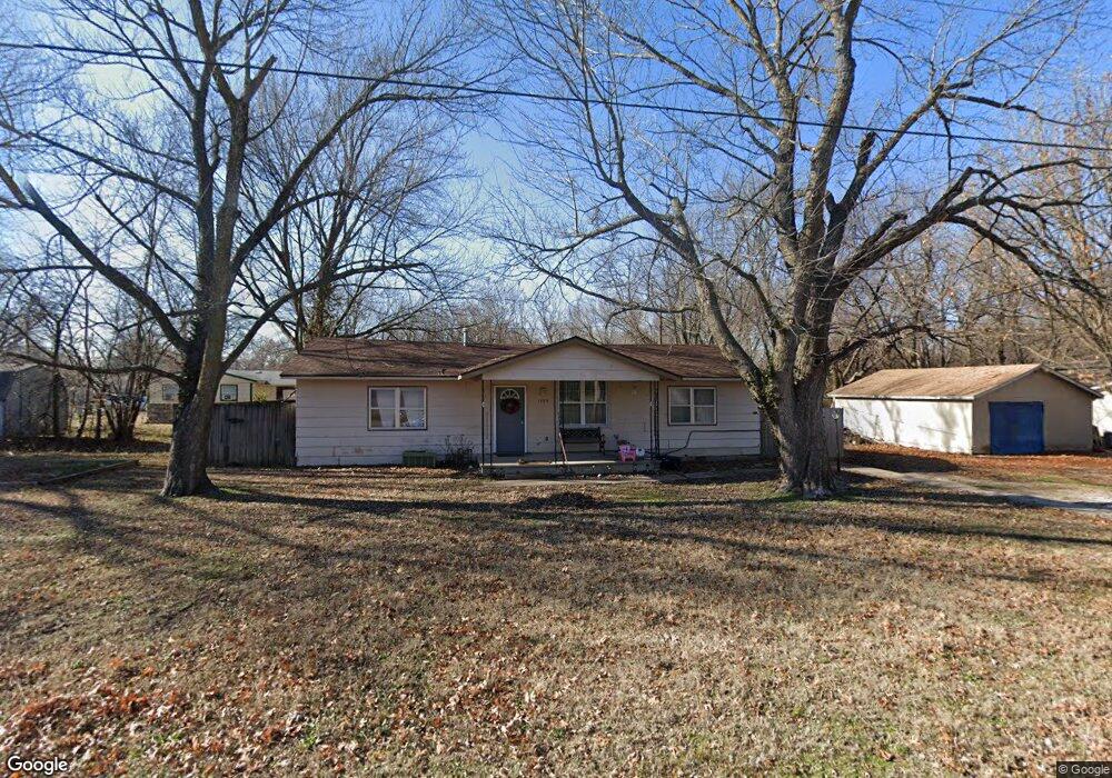 1109 S 25th St, Parsons, KS 67357 - photo 1