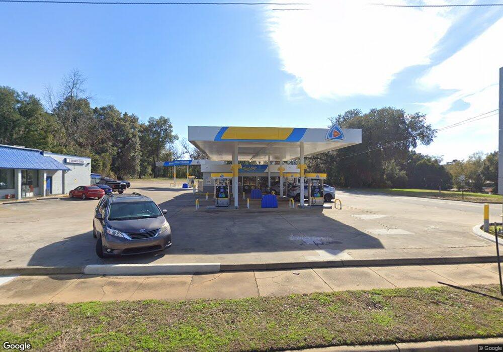 525 W Shotwell St, Bainbridge, GA 39819 - photo 1