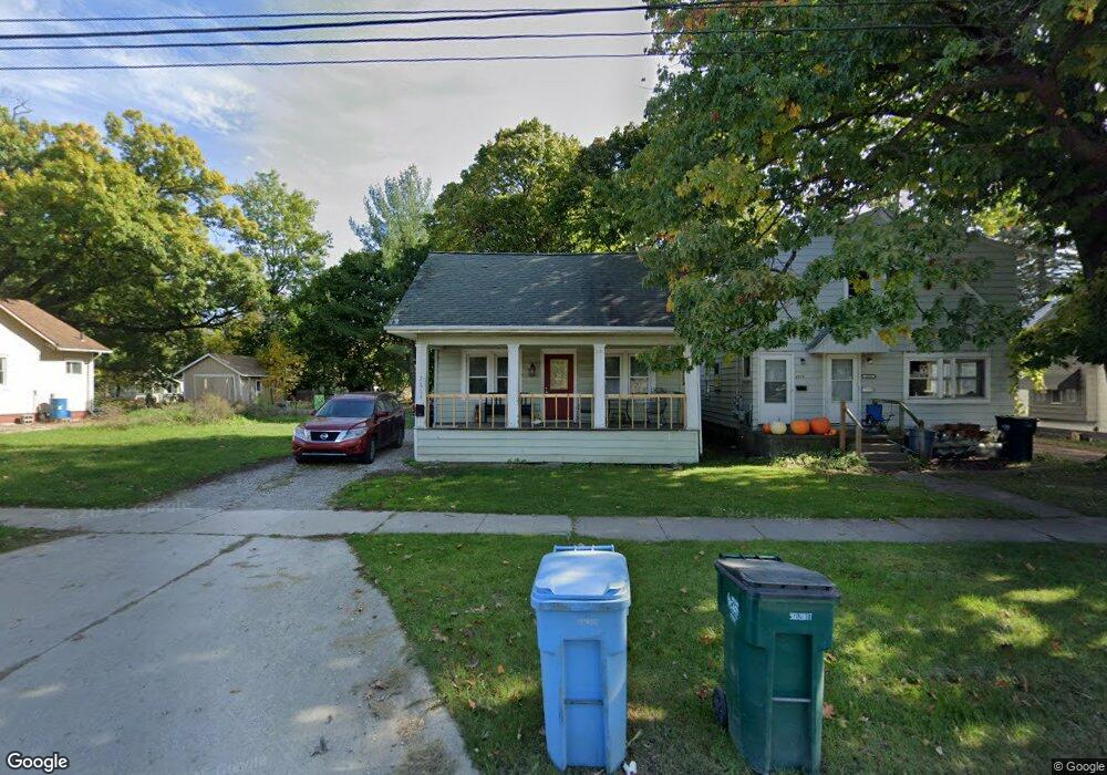 2513 S Martin Luther King jr Blvd, Lansing, MI 48910 - photo 1