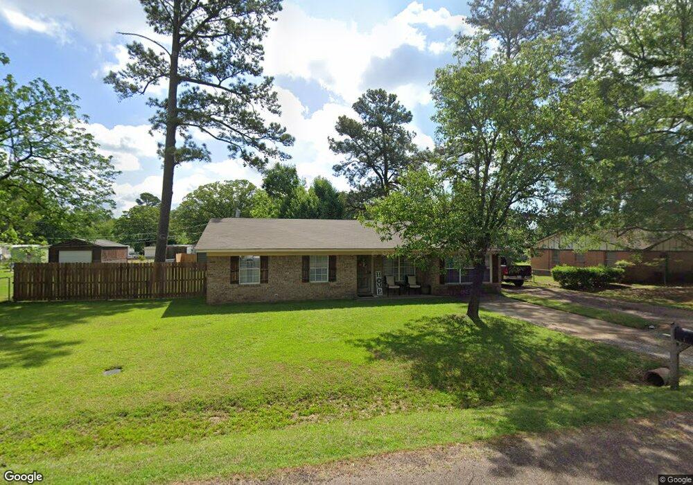 302 Memorial Dr, Wake Village, TX 75501 - photo 1