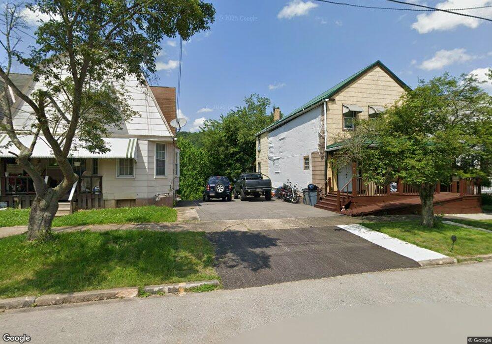 271 Sherman Ave, Vandergrift, PA 15690 - photo 1