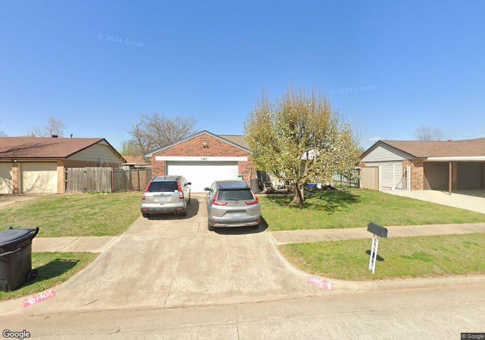 1405 NE 4th St, Moore, OK 73160 - photo 1