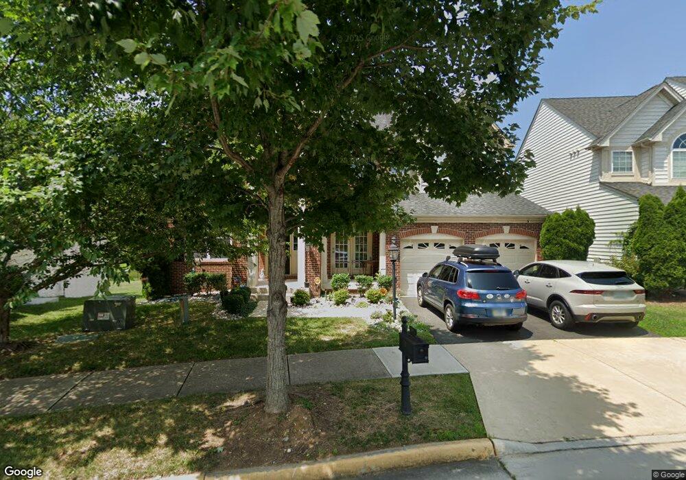 16647 Spacemore Cir, Woodbridge, VA 22191 - photo 1