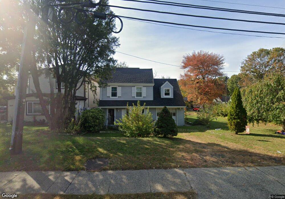 647 Pfeiffer Blvd, Perth Amboy, NJ 08861 - photo 1