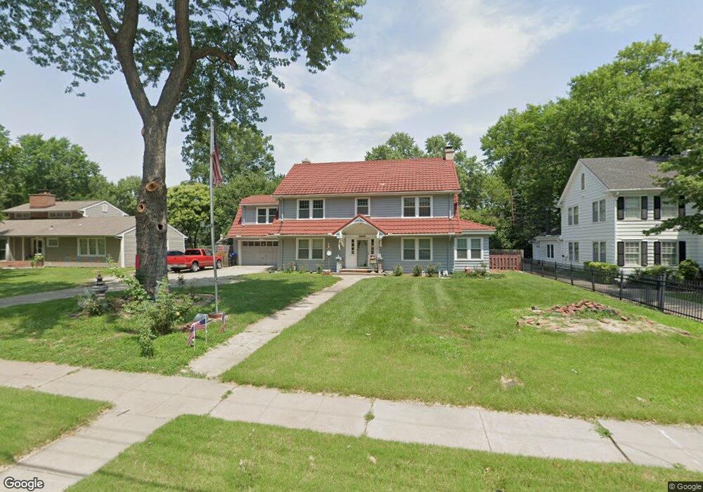 3132 SW 17th St, Topeka, KS 66604 - photo 1