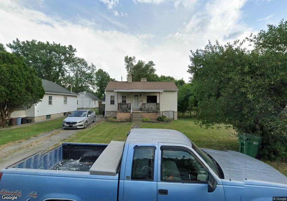 1939 Dunbar Dr, Columbus, OH 43224 - photo 1