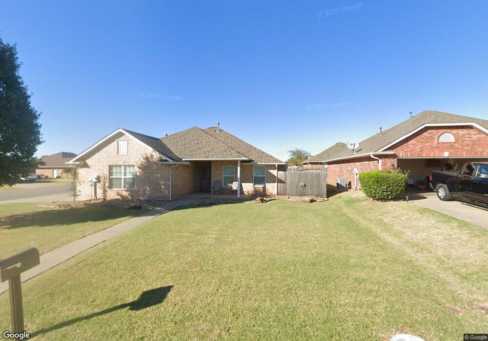 1934 Raintree Dr, Shawnee, OK 74804 - photo 1