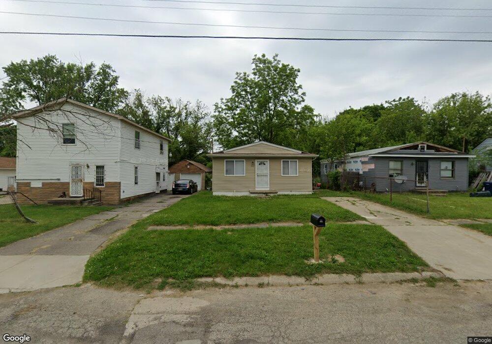 1412 Tremont Ave, Flint, MI 48505 - photo 1