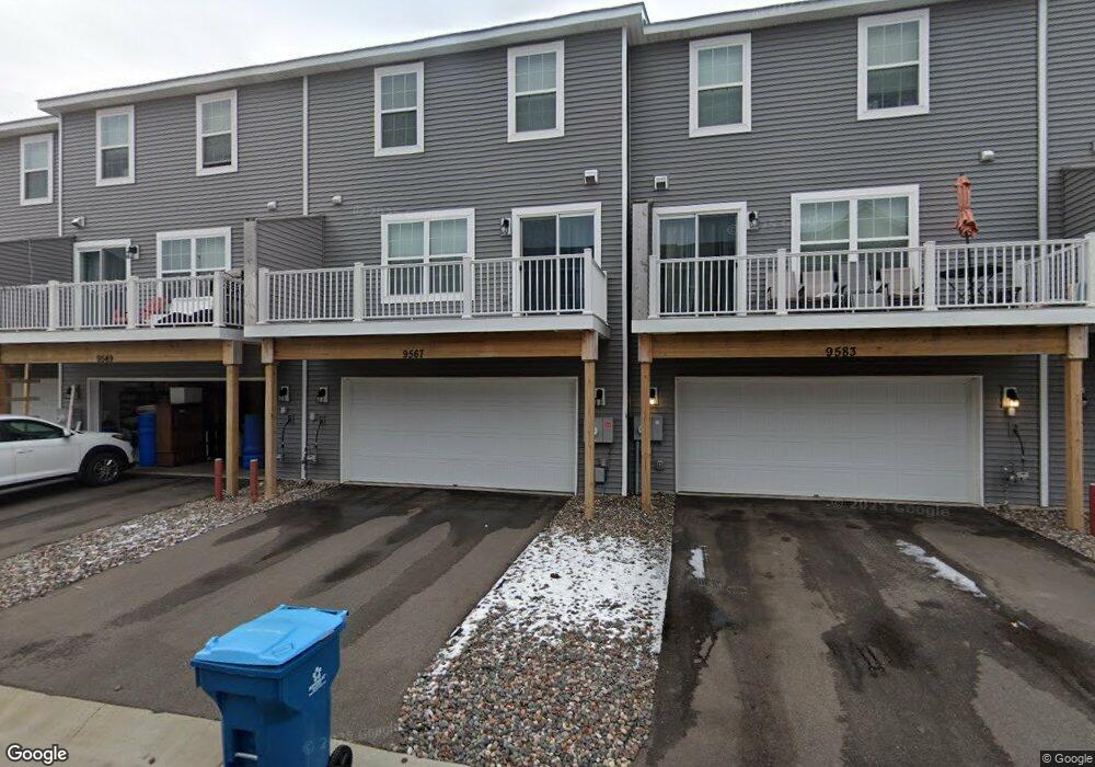 9567 95th Place N, Maple Grove, MN 55369 - photo 1