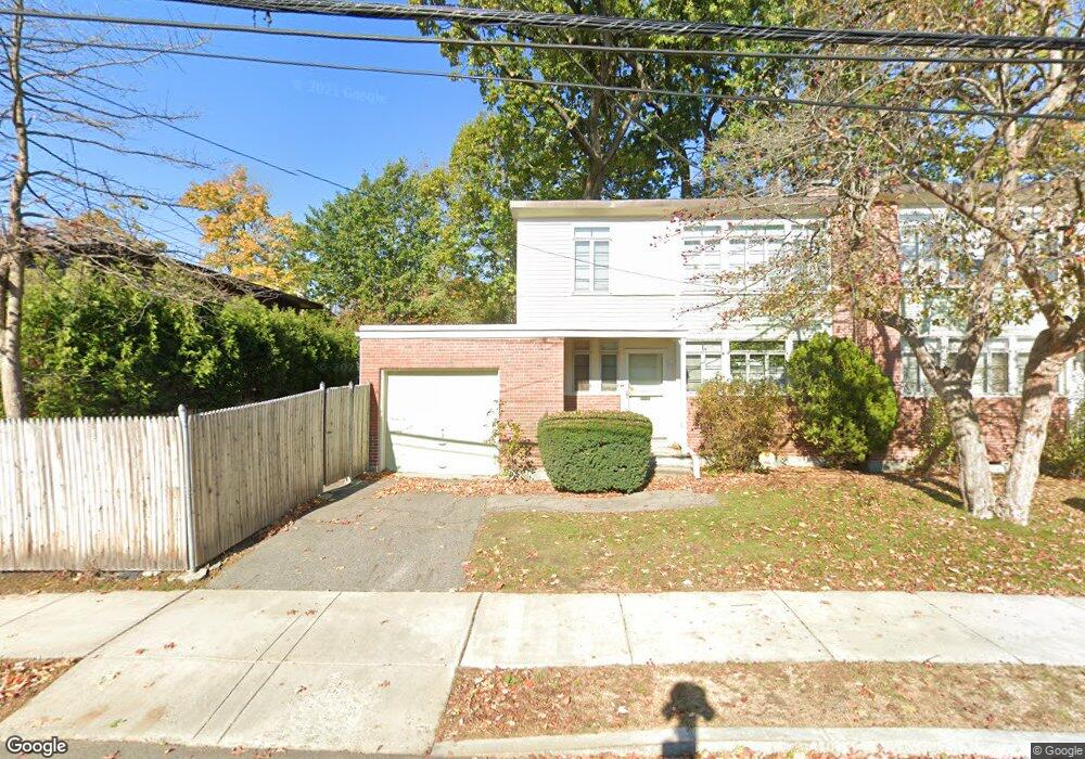 39 Robinson St, Cambridge, MA 02138 - photo 1