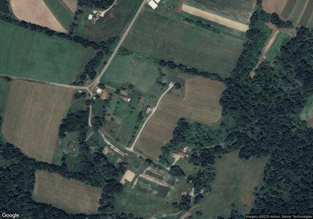 156 Greenbrier Ln, Falls, PA 18615 - photo 1