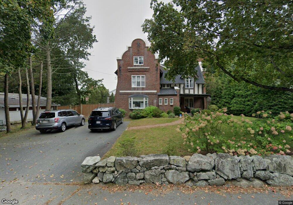 294 Linden St unit 294, Waltham, MA 02452 - photo 1