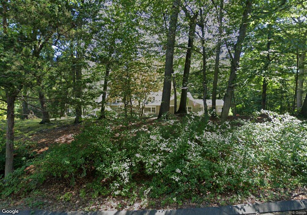 132 Fox Run Rd, New Canaan, CT 06840 - photo 1