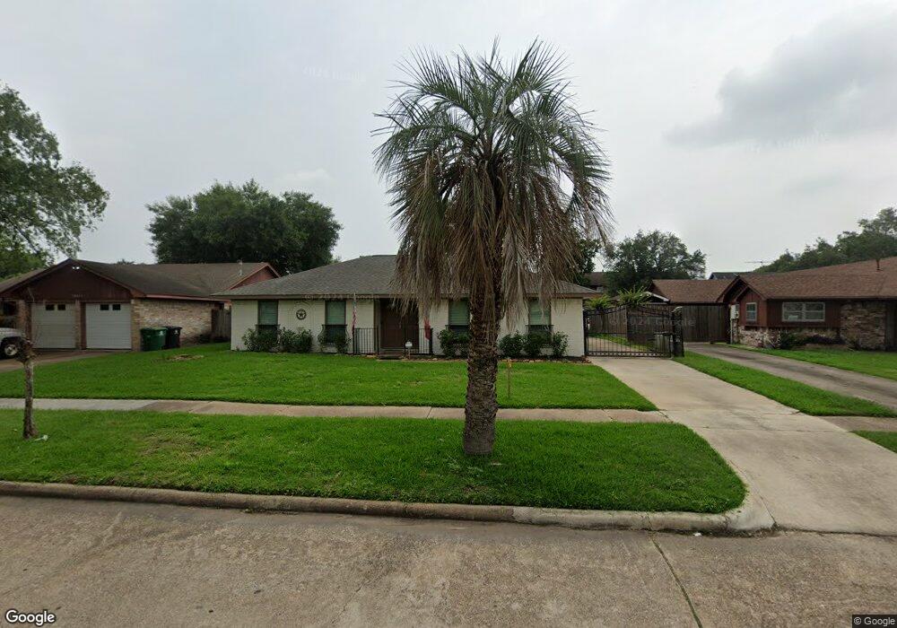 10227 Kirkglen Dr, Houston, TX 77089 - photo 1