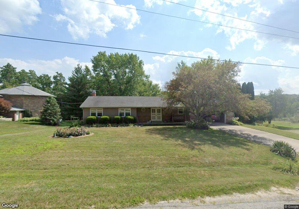 124 Valley View Rd, Galesburg, IL 61401 - photo 1