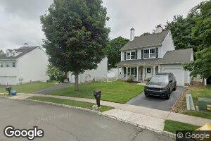 4 Bucknell Ct, Kendall Park, NJ 08824