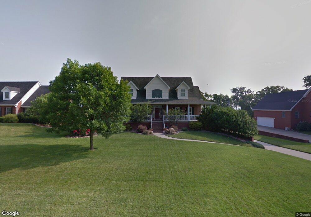 416 Farmbrook Cir, Frankfort, KY 40601 - photo 1